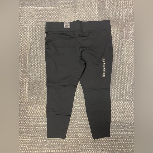 NWT Torrid Pixie Skinny Studio Luxe Ponte High-Rise Fleece Lined Pant 3R - Picture 9 of 10